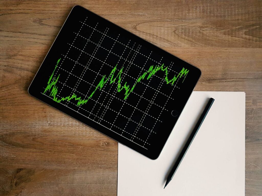 Kurs Nvidii pod lupą – co decyduje o wycenie technologicznego giganta?
